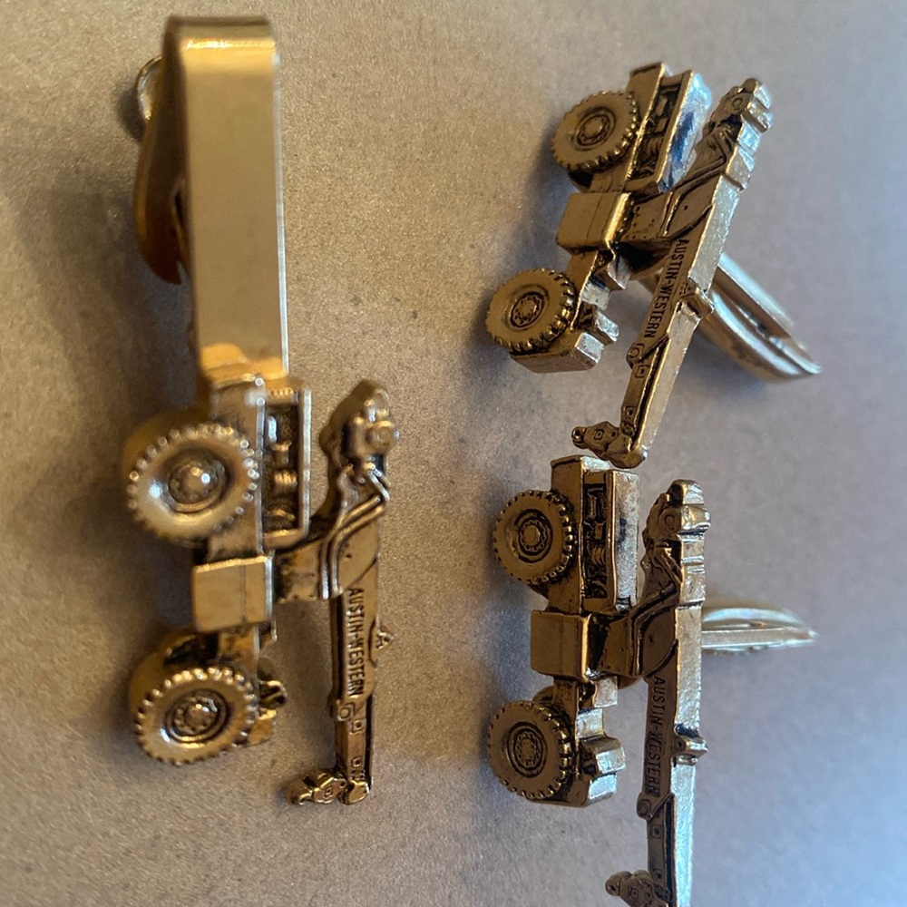 Antique rare Austin Western gold plated cufflink and tie tack set boomtruck